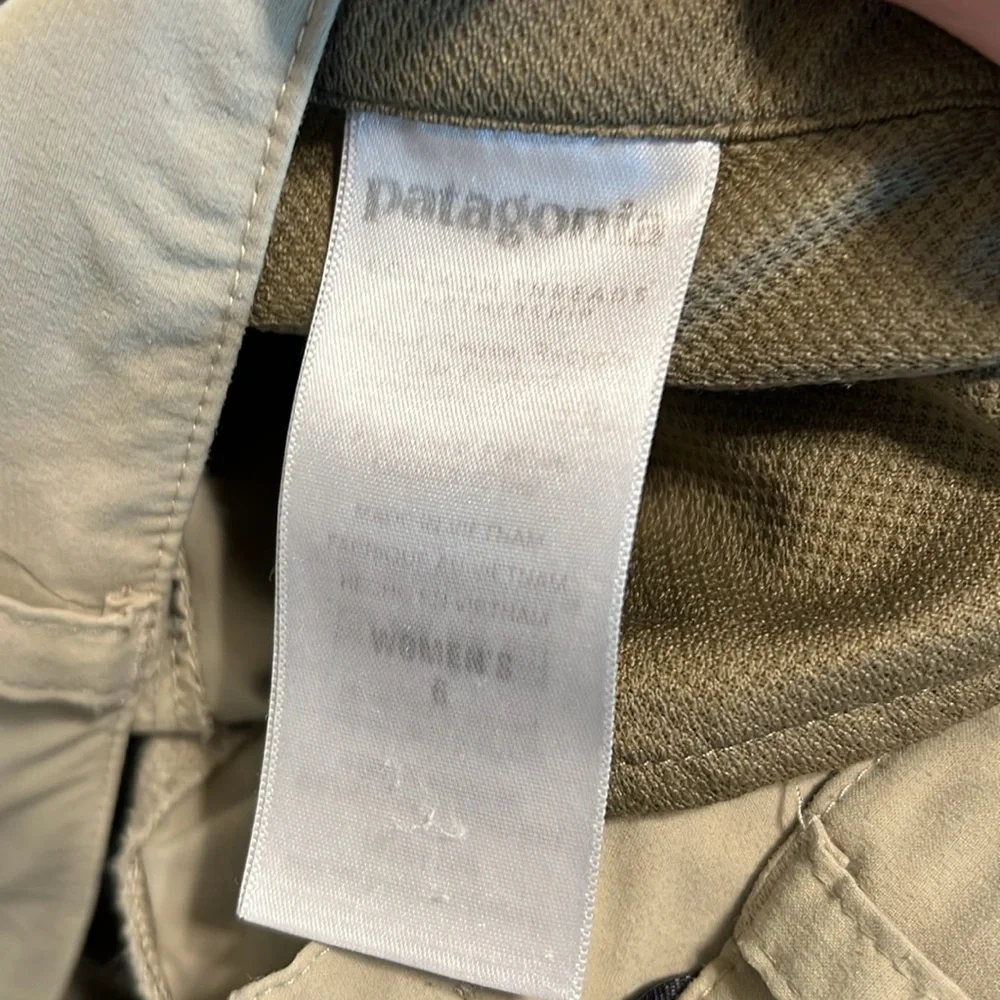Patagonia Women’s Quandary Tan Hiking Shorts / Size 6 / Good Pre-Owned Condition - Picture 10 of 11